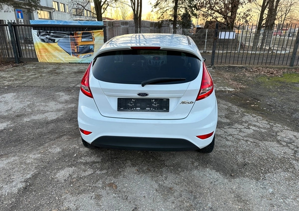 Ford Fiesta cena 18499 przebieg: 170600, rok produkcji 2011 z Kłodawa małe 137